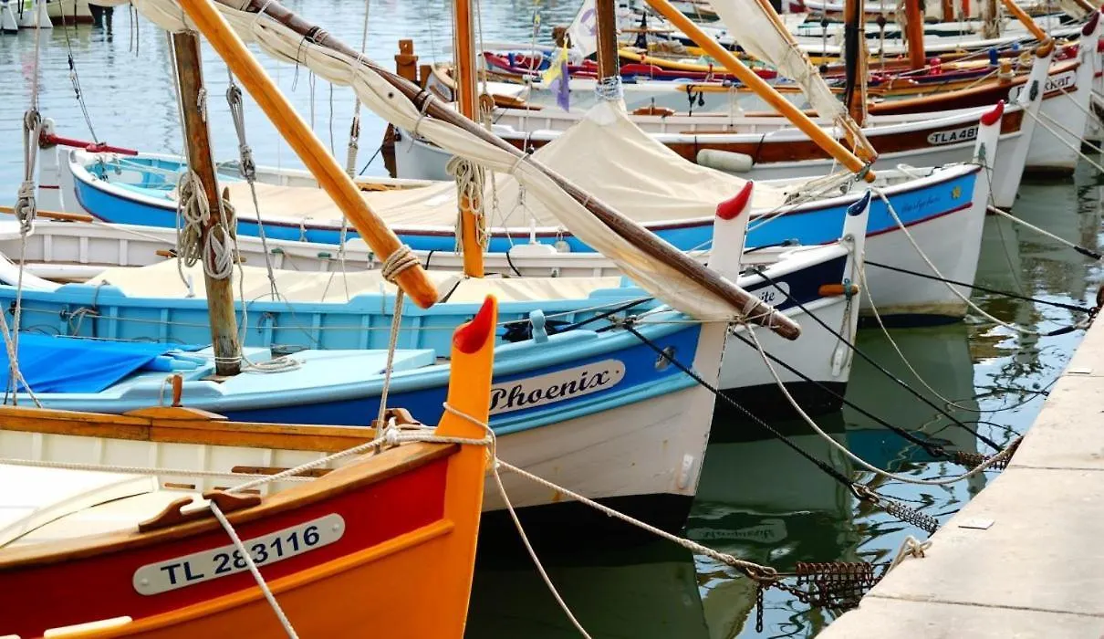 Appart Cosy Au Calme, Dans Le Centre De Bandol